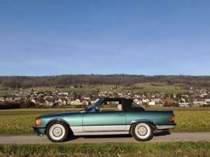 Image 4/26 of Mercedes-Benz 500 SL (1981)