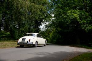 Image 12/50 de Jaguar Mk II 2.4 (1967)