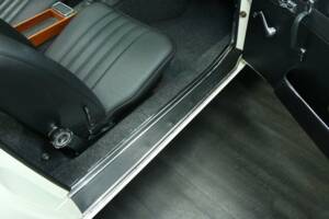 Bild 28/50 von Mercedes-Benz 230 SL (1967)