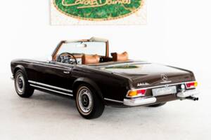 Image 4/30 of Mercedes-Benz 280 SL (1970)