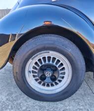 Bild 22/35 von Volkswagen Käfer 1303 LS (1975)