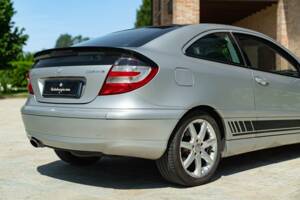 Image 10/50 of Mercedes-Benz C 320 Sportcoupé (2003)
