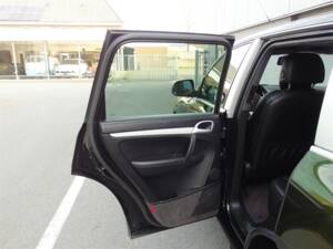 Image 66/99 of Porsche Cayenne Turbo (2007)