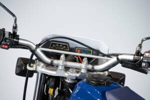 Bild 16/50 von Yamaha DUMMY (1995)