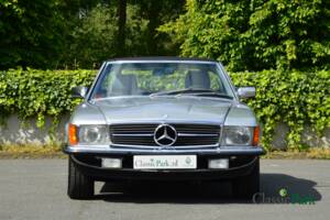 Image 23/50 de Mercedes-Benz 500 SL (1985)