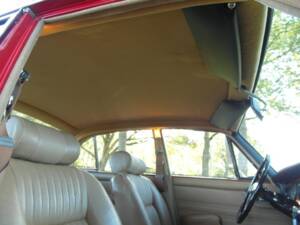 Image 40/52 of Jaguar XJ 6 2.8 (1971)