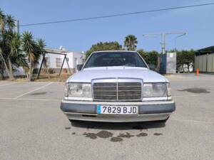 Imagen 1/6 de Mercedes-Benz 300 TD (1991)