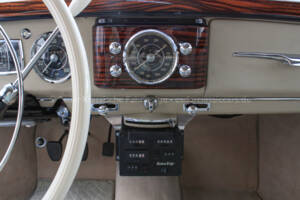 Image 12/38 de Mercedes-Benz 220 Cabriolet A (1955)