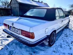 Bild 6/10 von BMW 325i (1987)