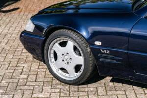 Image 14/50 of Mercedes-Benz SL 600 (2000)