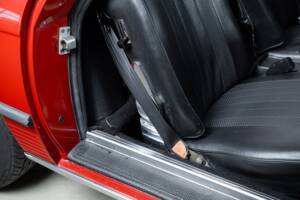 Image 22/38 of Mercedes-Benz 350 SL (1973)