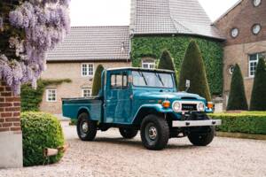Image 3/20 of Toyota Land Cruiser FJ 45 (1976)