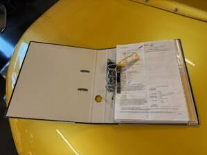 Image 21/26 of Renault Sport Spider (1997)