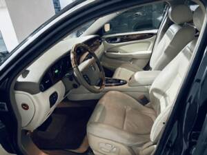 Imagen 6/14 de Jaguar XJ 8 3.5 (2004)