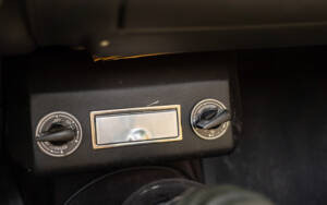 Image 63/77 of Alfa Romeo 2600 Spider (1963)