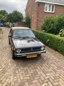 Immagine 2/10 di Volkswagen Golf I Cabrio GLi 1.8 (1986)