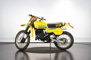Immagine 5/9 di Suzuki GN 400 (1980)