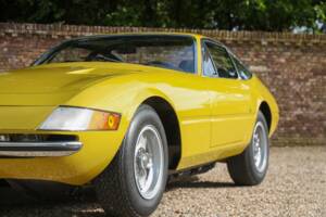 Afbeelding 17/50 van Ferrari 365 GTB/4 Daytona (1971)