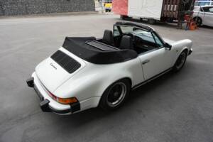 Bild 9/51 von Porsche 911 Carrera 3.2 (1986)