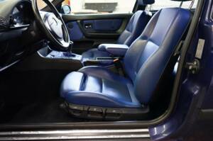 Image 26/33 of BMW 323ti Compact (1999)