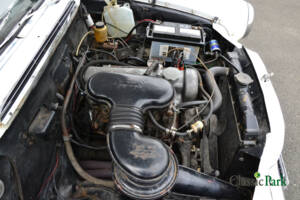 Image 40/47 of Mercedes-Benz 190 c (1963)