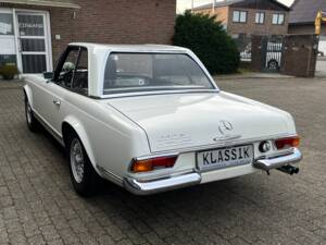 Image 23/100 of Mercedes-Benz 280 SL (1970)