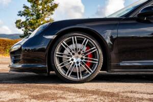 Immagine 11/50 di Porsche 911 Turbo (2015)
