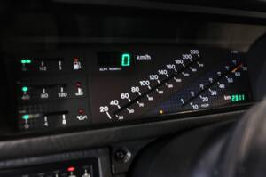 Bild 15/21 von Alfa Romeo 90 2.5 Quadrifoglio Oro (1985)