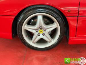Image 32/34 of Ferrari F 355 F1 GTS (1996)