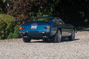 Image 8/17 de Ferrari 365 GTB&#x2F;4 Daytona (1973)