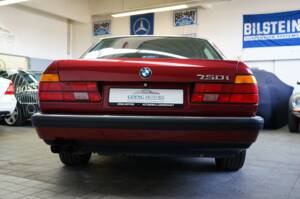 Bild 13/33 von BMW 750i (1991)