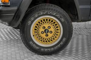 Bild 4/50 von Jeep Cherokee 2.8L V6 (1986)