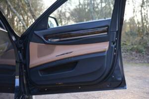 Image 24/50 de BMW 760Li (2011)