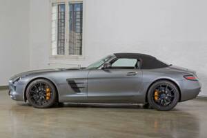 Image 13/31 of Mercedes-Benz SLS AMG GT Roadster (2014)