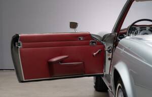 Bild 29/44 von Mercedes-Benz 280 SL (1970)