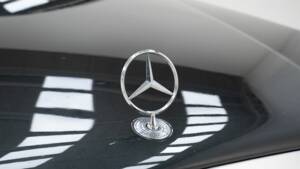 Bild 12/15 von Mercedes-Benz E 220 (1994)