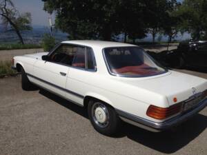 Image 2/8 of Mercedes-Benz 350 SLC (1972)