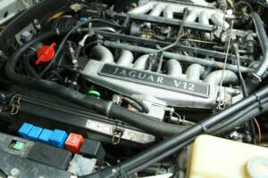Image 48/50 de Jaguar XJS 5.3 V12 (1992)