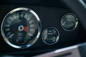 Image 18/43 de Aston Martin V8 (1974)