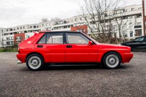 Image 2/10 of Lancia Delta HF Integrale (1988)