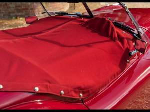 Image 12/12 of Jaguar XK 120 OTS (2003)