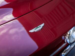 Image 48/75 de Aston Martin V8 Vantage (1985)
