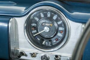 Image 15/50 of Morris Minor 1000 (1967)