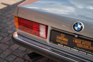 Image 20/71 of BMW 325i (1989)