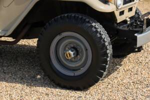 Bild 18/50 von Toyota Land Cruiser BJ 40 (1977)
