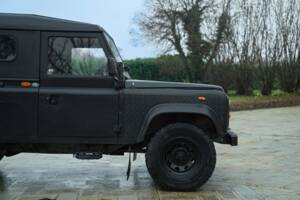 Bild 25/50 von Land Rover 90 (1985)