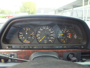 Image 8/14 of Mercedes-Benz 420 SEL (1989)