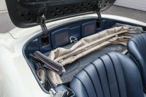 Image 36/38 de Mercedes-Benz 300 SL Roadster (1961)