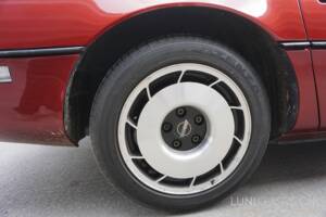 Afbeelding 23/45 van Chevrolet Corvette Convertible (1988)