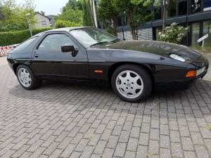 Image 12/22 of Porsche 928 GT (1990)